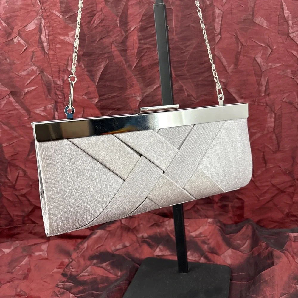 Estee & Lilly Silver Metallic Woven Shiny Chain Crossbody Clutch Evening EUC